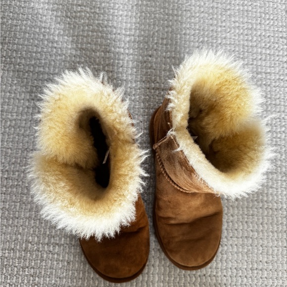 Ugg Shearling Kids Boots - Picture 6 of 8